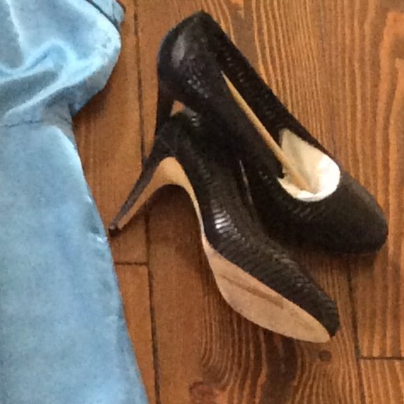 Cole Haan 9 Latticed Leather Pumps - Picture 14 of 15